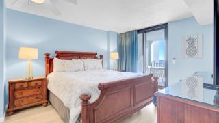 Beachfront Pool Access Balcony w Oceanview 222 D Shipwatch by AvantStay - 3