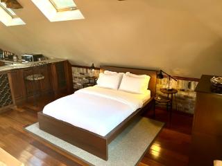 Private 1,000 Sq Ft Waterfront Loft - 1