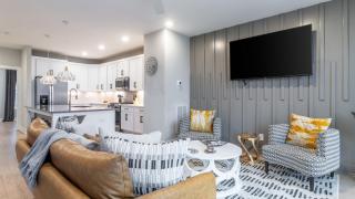 Monty by AvantStay 4BDR 4BA Balcony w Outdoor Seating 5mins to DT - 5