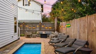 Pool Firepit Near Miramar Beach Access Blue Surf Lane by AvantStay - Destin - 0