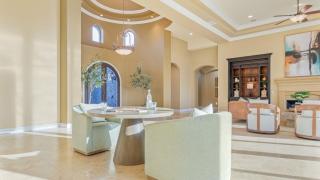 Hilltop Estate w Pool Hot Tub Fire Pit Views Cleveland Vista by AvantStay - 8