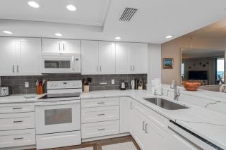 Barefoot Trace 316 - 2