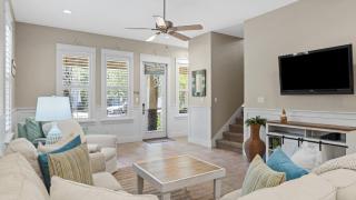 Teal Dreams by AvantStay 3 blocks to Beach Back Patio Seating - Santa Rosa Beach - 1