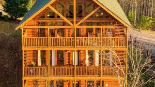 Lookout Lodge by AvantStay Sleeps 18 Hot Tub Game Room Movie Theater View - 6