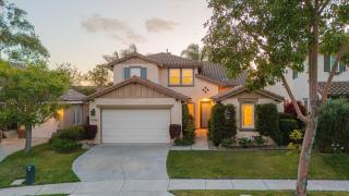 Spacious 4BR Home w Fireplace Work Space Backyard Dining - 8