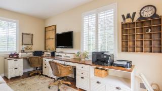 Spacious 4BR Home w Fireplace Work Space Backyard Dining - 4