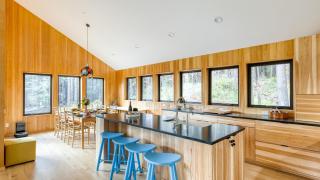 Rustic Arch Cape Getaway w Vibrant Interior Walk to the Beach Cape Wonder - 6