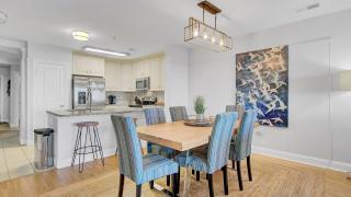 Beachfront 3BDR Condo w Pool Deck Ocean Views Ocean Blvd 102 by AvantStay - 2