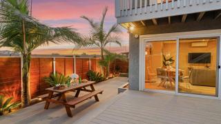 Ocean View Deck Walk to Trestles Beach El Camino Surfhouse B by AvantStay - 0