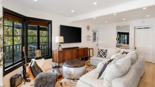 Chic LA Hideaway w Soaking Tub Firepit Lounge Tranquil Backyard - 5