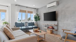 Ocean View Deck Walk to Trestles Beach El Camino Surfhouse B by AvantStay - 4