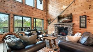 Smoky Horizon by AvantStay Game Room Movie Theater Deck w Hot Tub Views - 8