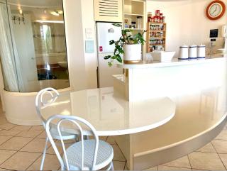 Cairns Esplanade Apartment - 7