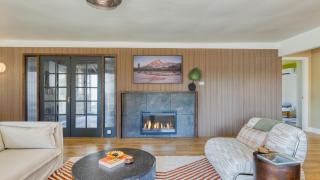 Walk to Beach Shops Fireplace Patio Dining Firepit at Manzanita Ave. - 2