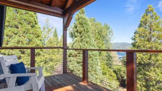 Sauna Lake Views Firepits Walk to Lake Trails Zurich Drive by AvantStay - 9