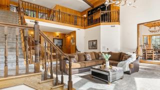 Lakeview Cabin w Game Room Deck Near Ski Slopes Trails Sleeps 20 Waterview by AvantStay - 3