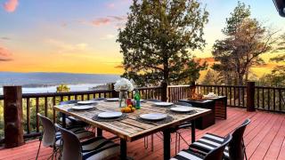 Scenic North Shore Stay w Games Near Snow Summit Lakeview Lodge by AvantStay - 9