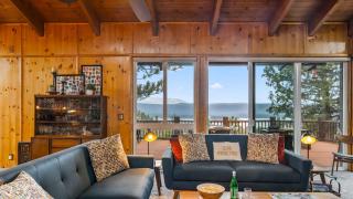 Scenic North Shore Stay w Games Near Snow Summit Lakeview Lodge by AvantStay - 4