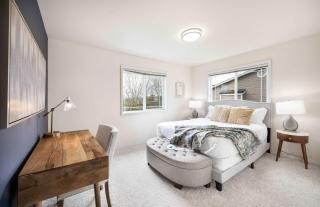 Stylish 3BR Home EV Outlet Near Light Rail - 5