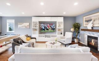 Stylish 3BR Home EV Outlet Near Light Rail - 1