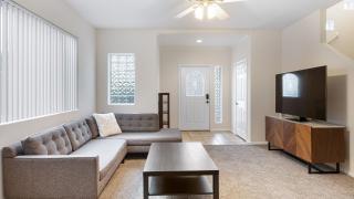 Walk to Dining Mission Pacific Beach and BarsNightlife Private Backyard - 3