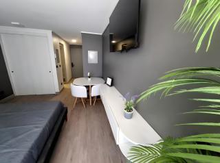 Hermoso y acogedor departamento a pasos del metro Santa Ana - 6