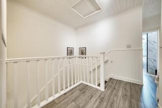 3BR Flat Near Maryhill Park and West End with Parking - 3