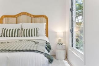 The Cheeky Palm - Beachy, enjoy a cheeky cocktail! - 7