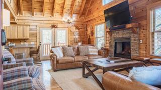 Bear Creek Way by AvantStay Hot Tub Game Room Air Hockey Near Dollywood Smoky Trails - 7