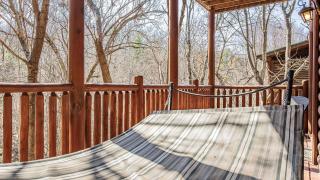 Bear Creek Way by AvantStay Hot Tub Game Room Air Hockey Near Dollywood Smoky Trails - 6