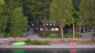 West Shore Lake House by AvantStay Ski Cabin w Backyard Sledding Hill - 0