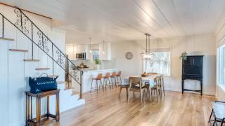 West Shore Lake House by AvantStay Ski Cabin w Backyard Sledding Hill - 3