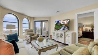 117 Seascape by AvantStay Oceanfront Breathtaking Views Communal Swimming Pool - 4