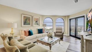 117 Seascape by AvantStay Oceanfront Breathtaking Views Communal Swimming Pool - 5