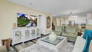 117 Seascape by AvantStay Oceanfront Breathtaking Views Communal Swimming Pool - 2