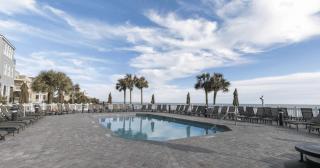 125 Grand Pavillion by AvantStay Steps from Sand - 9