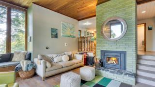 Coastal escape w balcony firebowl ocean views near Manzanita Sunset House by AvantStay - Neahkahnie Beach - 5