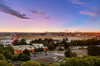 Central Mascot 4BR Convenience to CBD & Airport - 1