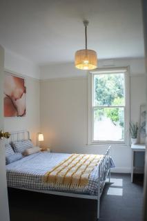 Entire Cozy Home near Stadium, Backyard & Parking - 9