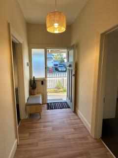 Entire Cozy Home near Stadium, Backyard & Parking - 3