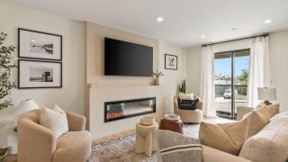 Modern 5BDR Mins to Sunset Cliffs Ocean Beach Point View Luxe by AvantStay - 0