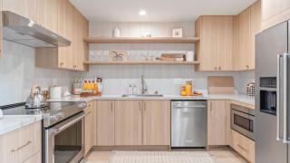 Modern 5BDR Mins to Sunset Cliffs Ocean Beach Point View Luxe by AvantStay - 2