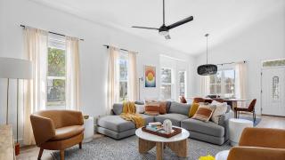 7BDR w Private Pool Hot Tub Fire Pit Walk to Beach Tidal Wave by AvantStay - 6