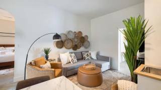 The Cannon Cottage by AvantStay Old Mt. Pleasant Gem Near Sullivan’s Island - 6