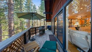 Secluded Incline Village Stay w Deck Near Diamond Peak Lake Cloud 9 and 12 by AvantStay - 7