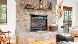 Secluded Incline Village Stay w Deck Near Diamond Peak Lake Cloud 9 and 12 by AvantStay - 4