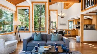 Year-Round Tahoe Escape with Hot Tub Outdoor Dining Timberline Haven by AvantStay - 3