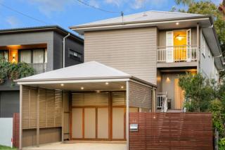 Luxury Waterfront Retreat| Private Jetty|4Bedrooms - 9