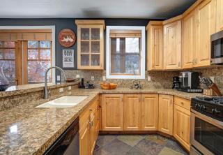 Town Pointe A105 condo - 9