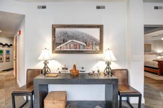 Town Pointe A105 condo - 2